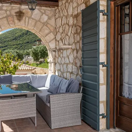 Armos Stone - Private Pool & Sea Views, By Zantewize 빌라